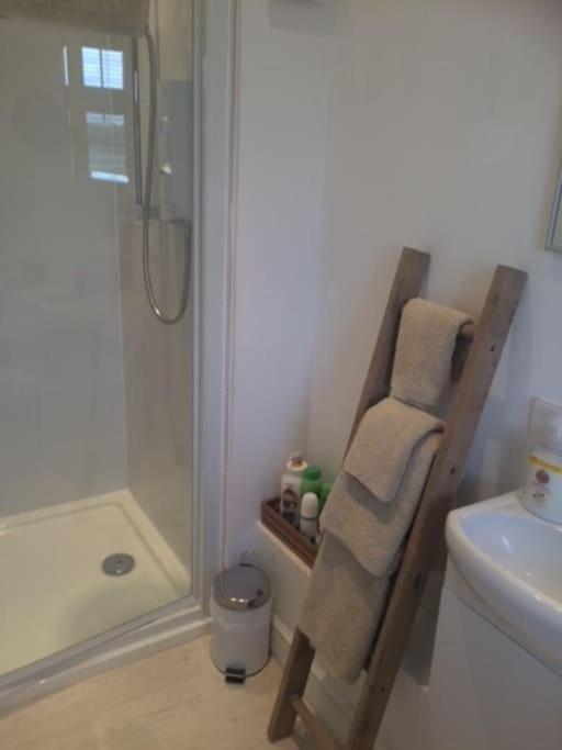 Cotswold Edge Guest Suite With Broadway Hill View Badsey Екстериор снимка